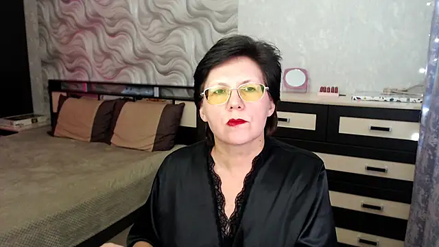 Snapshot of VitaCharm chatting on March 2025 08:30:01 PM VitaCharm online show from March 2025 08:30:01 PM