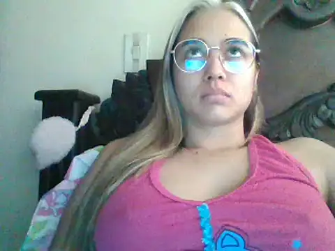 trianabell online show from January 2025 03:02:01 PM