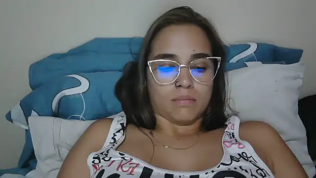 Snapshot of trianabell chatting on June 2026 03:25:01 AM trianabell online show from June 2026 03:25:01 AM