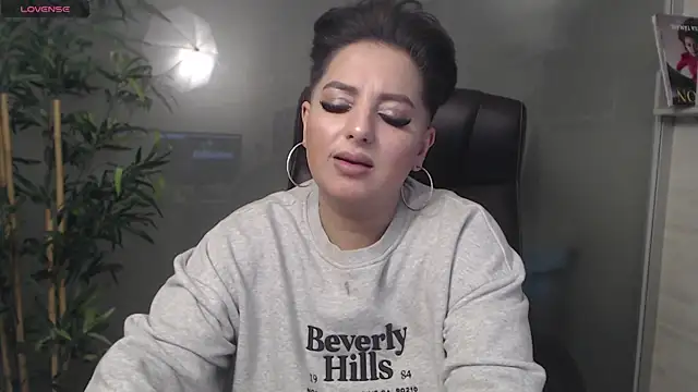 BustyAllyy online show from January 2025 11:51:01 PM