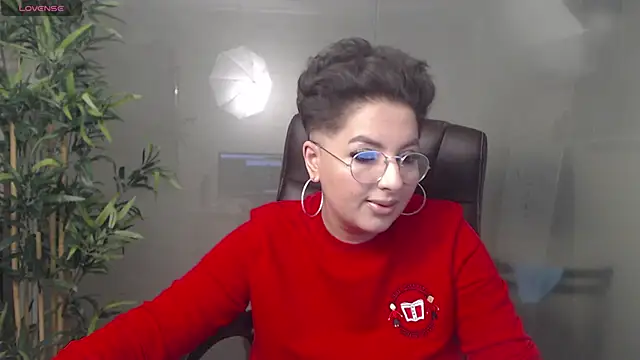 BustyAllyy online show from January 2025 09:13:01 PM