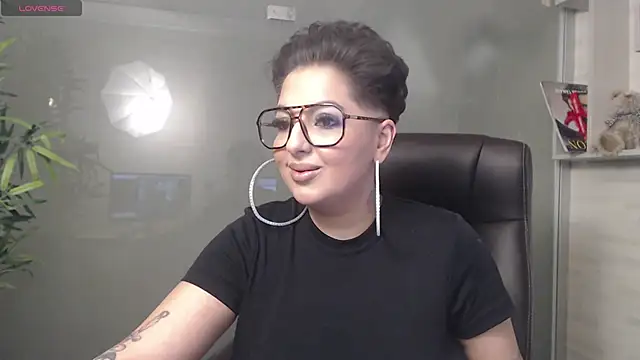 BustyAllyy online show from January 2025 10:19:01 PM