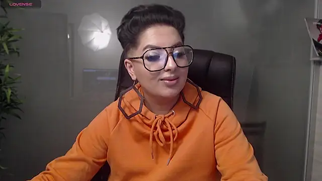 BustyAllyy online show from January 2025 01:16:01 AM