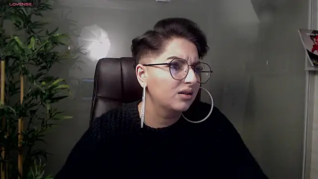 BustyAllyy online show from February 2025 09:29:02 PM