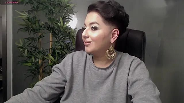 BustyAllyy online show from February 2025 09:49:02 PM