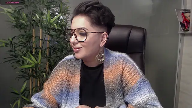 BustyAllyy online show from February 2025 09:14:01 PM