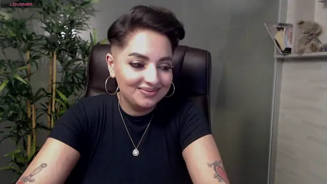 BustyAllyy online show from February 2025 01:58:01 AM