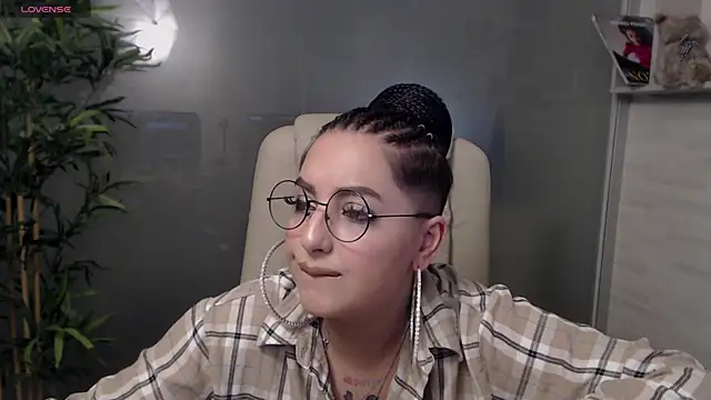 BustyAllyy online show from March 2025 09:09:02 PM