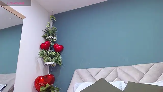 SharisWillian online show from March 2025 04:05:01 AM