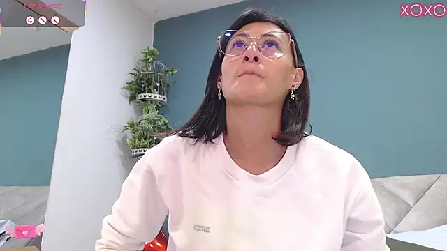 SharisWillian online show from September 2025 04:01:02 AM