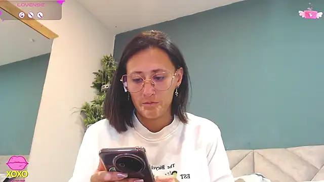 SharisWillian online show from March 2026 03:30:02 AM