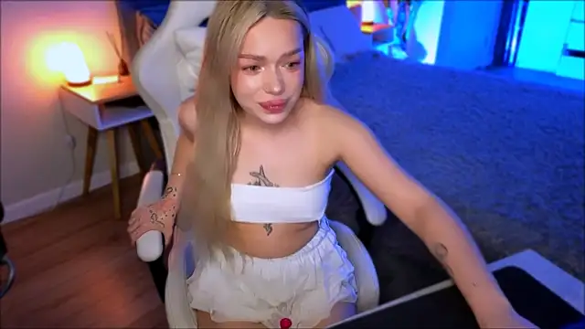 Lily Yin online show from February 2026 05:00:02 AM