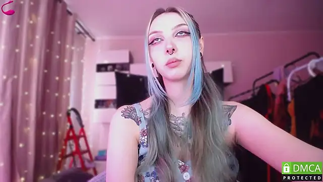 JustMeowGirl online show from April 2026 06:18:01 AM