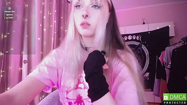 JustMeowGirl online show from June 2026 05:08:01 AM