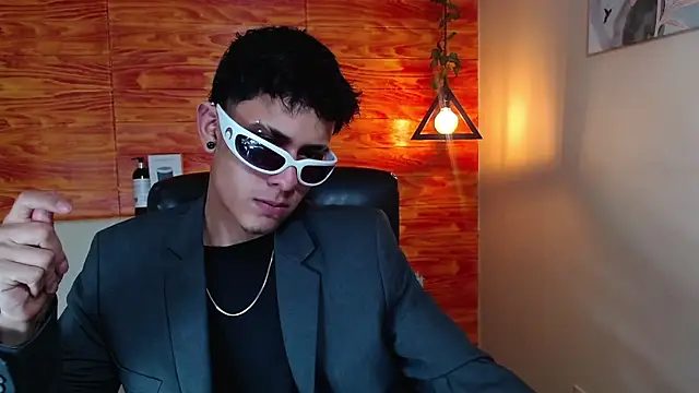 Bastiaan 28 online show from February 2025 10:29:02 AM