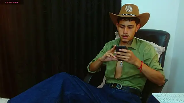 Bastiaan 28 online show from March 2026 11:19:01 PM