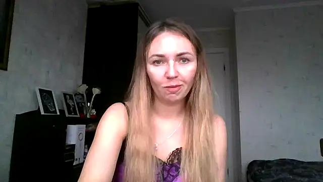 AngelinaLove28 online show from November 2025 06:56:02 AM