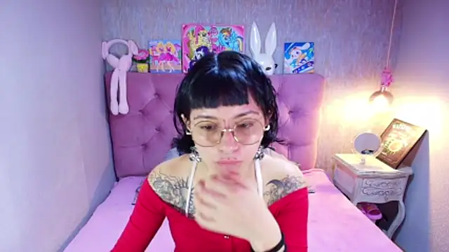 charlottemoonxz online show from March 2026 06:59:01 PM