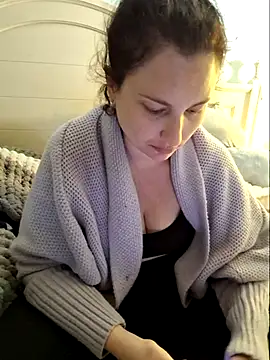 MilfyMrsRobinson online show from March 2025 12:50:02 AM