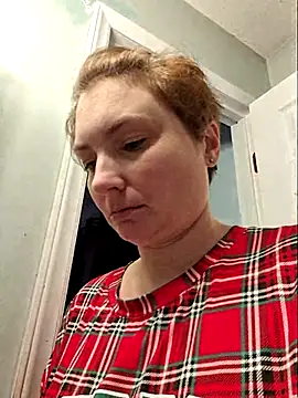 MilfyMrsRobinson online show from February 2026 03:23:01 PM