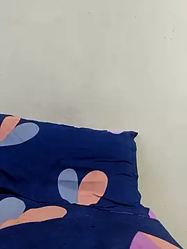 Snapshot of yashzae chatting on September 2025 12:29:01 PM yashzae online show from September 2025 12:29:01 PM