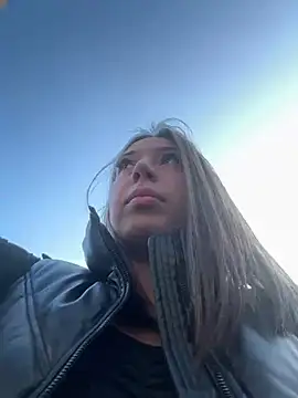 Snapshot of KimArts chatting on February 2025 01:41:01 PM KimArts online show from February 2025 01:41:01 PM