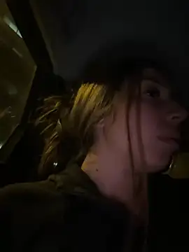 Snapshot of KimArts chatting on February 2025 08:20:02 PM KimArts online show from February 2025 08:20:02 PM