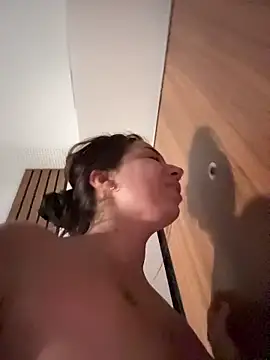 Snapshot of KimArts chatting on October 2025 04:30:02 PM KimArts online show from October 2025 04:30:02 PM