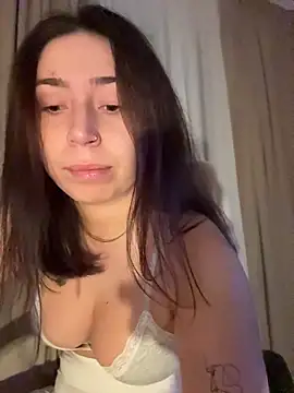 Snapshot of KimArts chatting on November 2025 06:41:01 PM KimArts online show from November 2025 06:41:01 PM