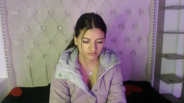 Abril Squirt online show from October 2025 03:59:02 AM