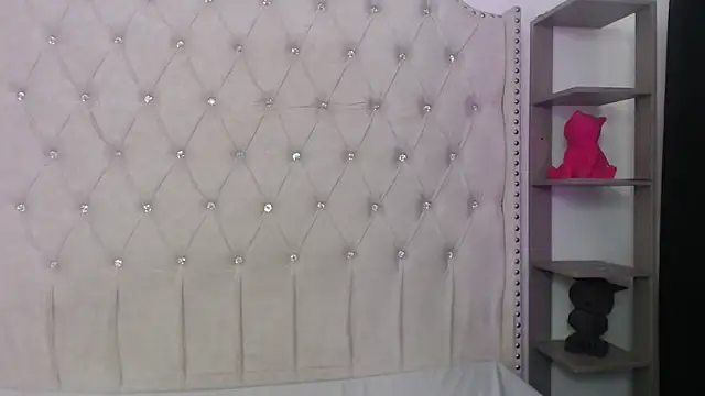 Abril Squirt online show from February 2026 09:14:02 PM