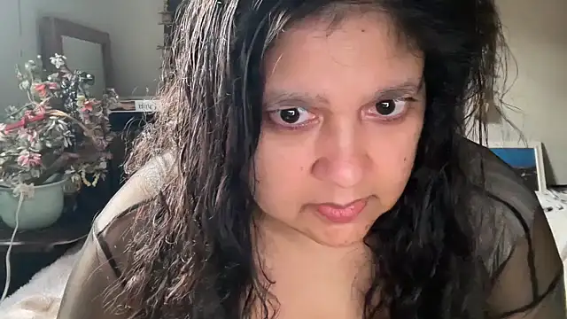 MelanieFawker online show from October 2025 02:16:02 PM