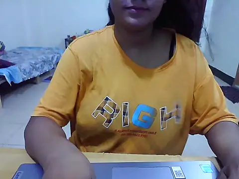 Snapshot of JustinaIra chatting on October 2025 07:01:02 PM JustinaIra online show from October 2025 07:01:02 PM