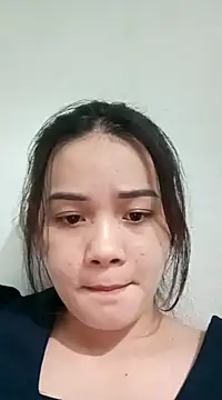Snapshot of Ngoc-Trinh chatting on December 2024 01:28:01 PM Ngoc-Trinh online show from December 2024 01:28:01 PM