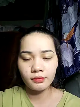 Snapshot of Ngoc-Trinh chatting on December 2024 03:58:01 PM Ngoc-Trinh online show from December 2024 03:58:01 PM