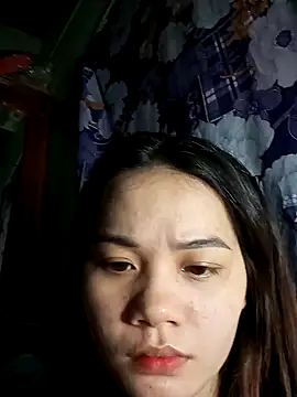 Snapshot of Ngoc-Trinh chatting on December 2024 04:03:02 PM Ngoc-Trinh online show from December 2024 04:03:02 PM