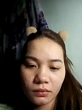 Snapshot of Ngoc-Trinh chatting on January 2025 05:48:01 PM Ngoc-Trinh online show from January 2025 05:48:01 PM