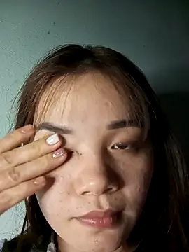 Snapshot of Ngoc-Trinh chatting on January 2025 03:22:02 PM Ngoc-Trinh online show from January 2025 03:22:02 PM