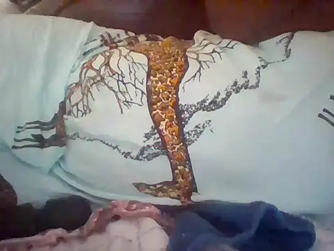 missarpie online show from November 2025 07:41:01 AM