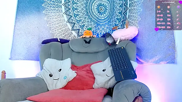 tevenwhiite online show from March 2025 09:23:02 AM