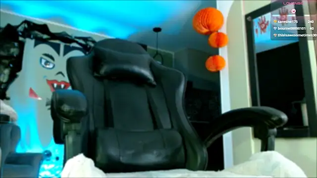 tevenwhiite online show from October 2025 05:13:01 AM