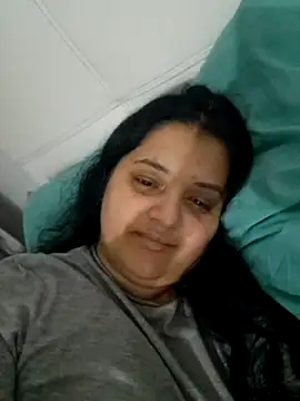 sarahhh1987 online show from February 2026 06:17:01 PM