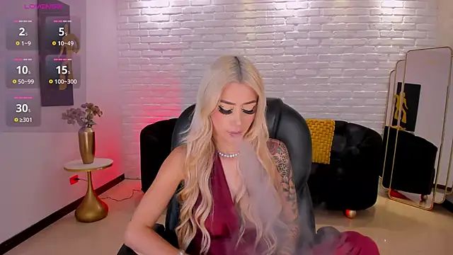 Snapshot of HannaConnor_ chatting on November 2025 08:41:01 PM HannaConnor online show from November 2025 08:41:01 PM