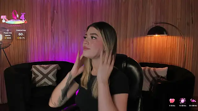 ViolettHansson online show from February 2026 06:17:02 PM