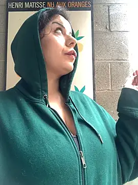 holyeroticss online show from February 2026 03:10:01 PM