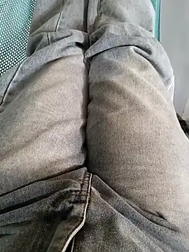 M yiyi online show from December 2025 07:17:01 AM