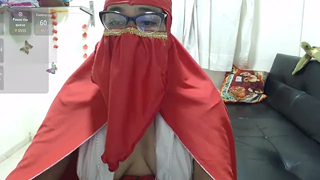 Aaliyah brown online show from October 2025 05:04:01 AM