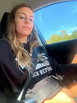 jungleangel online show from October 2025 06:41:02 PM