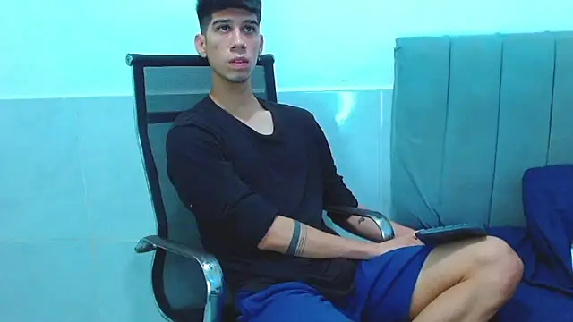 jhony-sex online show from January 2026 06:39:02 AM