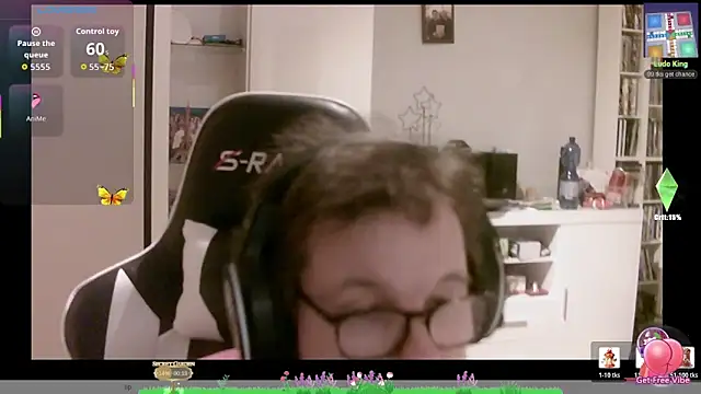 Snapshot of larsgessner30 chatting on June 2026 01:54:01 AM larsgessner30 online show from June 2026 01:54:01 AM